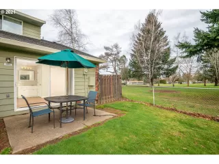 Photo #4: 21247661 Listing