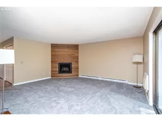Photo #6: 21247722 Listing