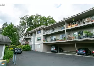 Photo #3: 21247989 Listing