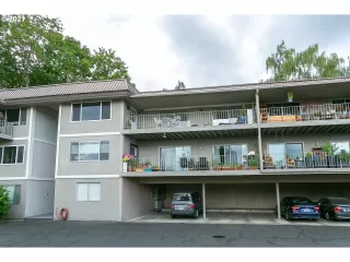 Photo #4: 21247989 Listing