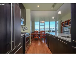 Photo #5: 21248019 Listing