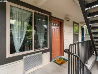 Photo #2: 21248189 Listing