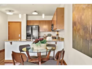 Photo #6: 21249077 Listing
