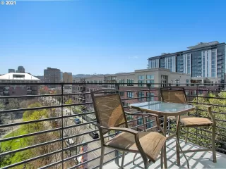 Photo #5: 21249173 Listing 