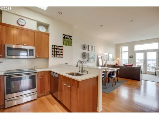 Photo #1: 21249300 Listing