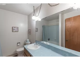 Photo #2: 21249522 Listing