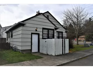 Photo #2: 21249593 Listing