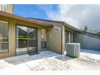 Photo #6: 21249667 Listing