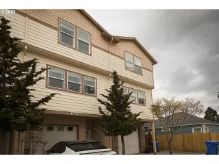 Photo #1: 21250360 Listing