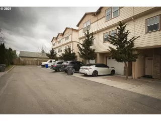 Photo #3: 21250360 Listing