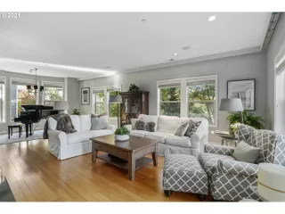 Photo #2: 21250648 Listing