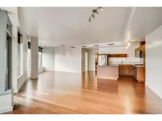Photo #5: 21250866 Listing 