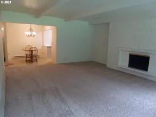 Photo #2: 21250911 Listing