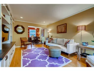 Photo #5: 21250971 Listing