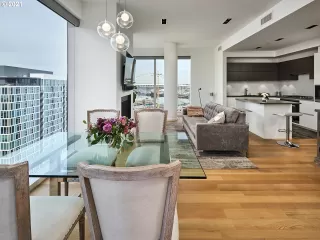 Photo #2: 21251557 Listing