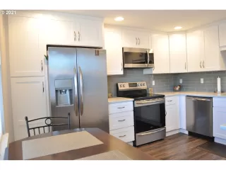 Photo #2: 21251873 Listing