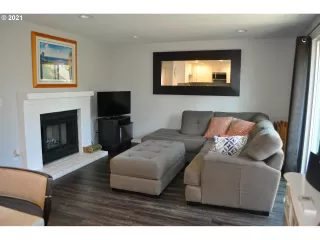 Photo #3: 21251873 Listing