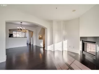 Photo #5: 21252036 Listing 