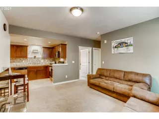 Photo #5: 21252554 Listing 