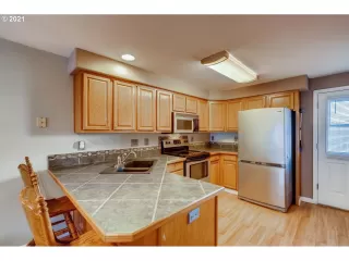 Photo #4: 21252561 Listing 