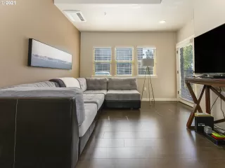 Photo #3: 21252703 Listing