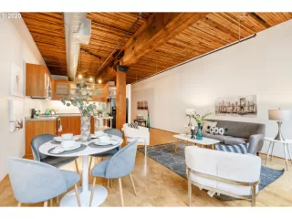 Photo #4: 21252767 Listing 