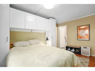 Photo #4: 21252891 Listing