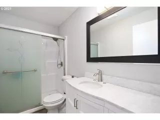 Photo #5: 21252891 Listing