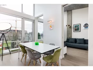 Photo #5: 21253461 Listing