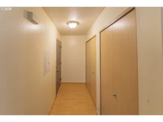 Photo #4: 212534923 Listing 