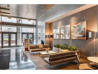 Photo #2: 21253776 Listing