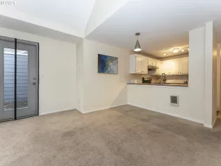 Photo #2: 21253922 Listing