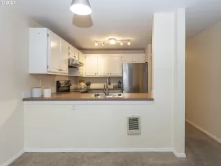 Photo #3: 21253922 Listing