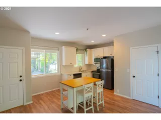 Photo #3: 21254883 Listing 