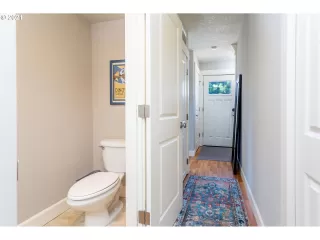 Photo #4: 21254942 Listing