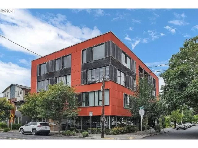 MLS: 21255024 Condo For Sale