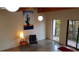 Photo #1: 21255024 Listing