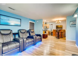 Photo #4: 21255813 Listing