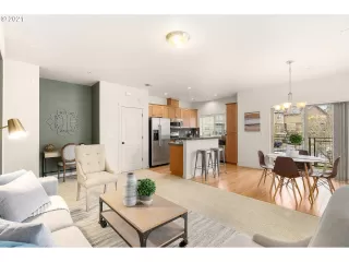 Photo #5: 21255904 Listing 