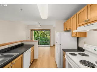 Photo #4: 21256207 Listing