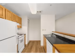 Photo #6: 21256207 Listing