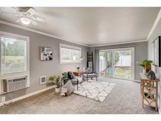 Photo #2: 21256302 Listing