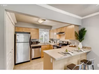 Photo #6: 21256302 Listing