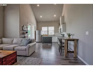 Photo #1: 21256954 Listing