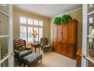 Photo #6: 21257468 Listing