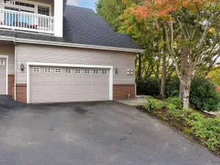 Photo #1: 21257513 Listing