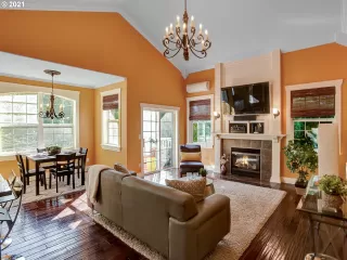 Photo #3: 21257513 Listing