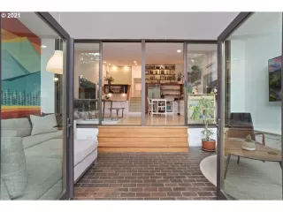 Photo #3: 21257662 Listing