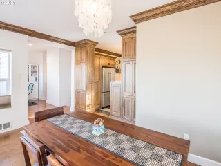 Photo #2: 21257677 Listing