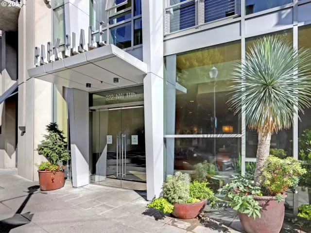 MLS: 21259648 Condo For Sale